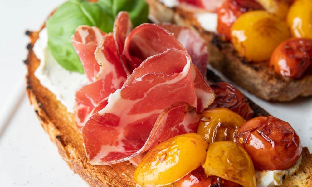 bruschettone con il capocollo