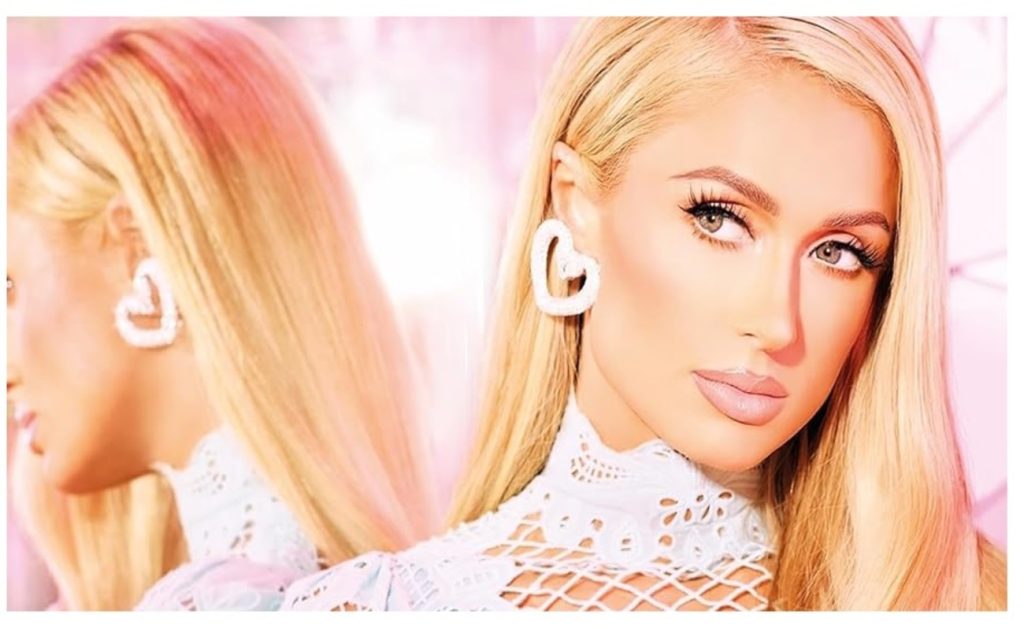 Paris Hilton, foto copertina autobiografia