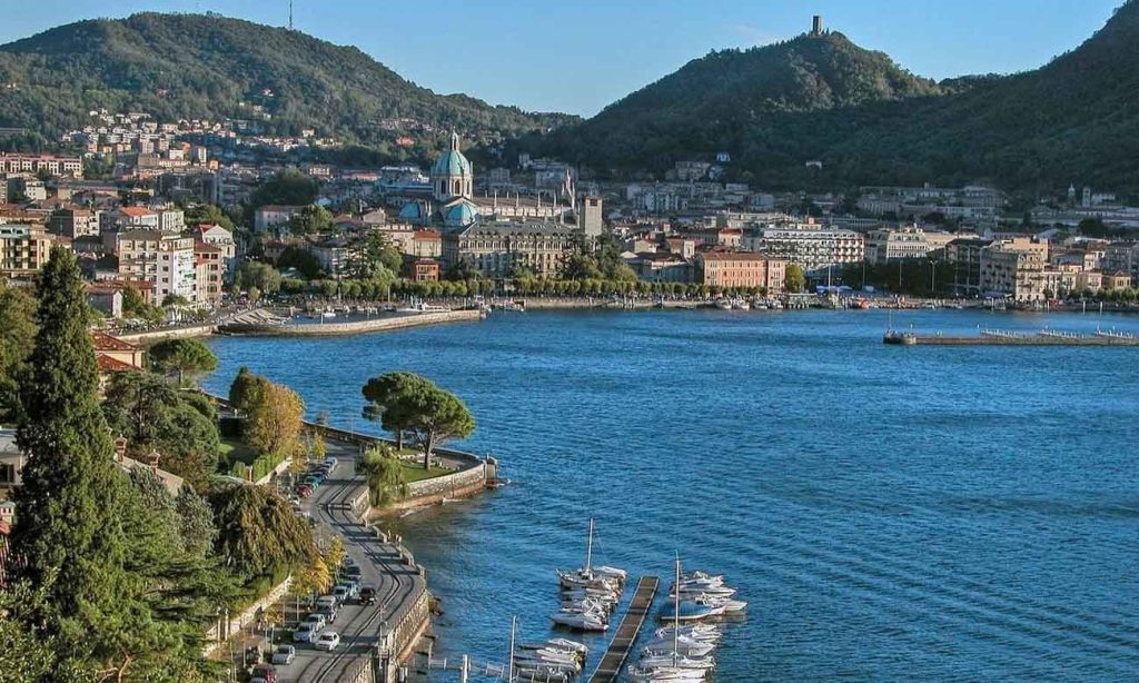 Incidente auto lago di como