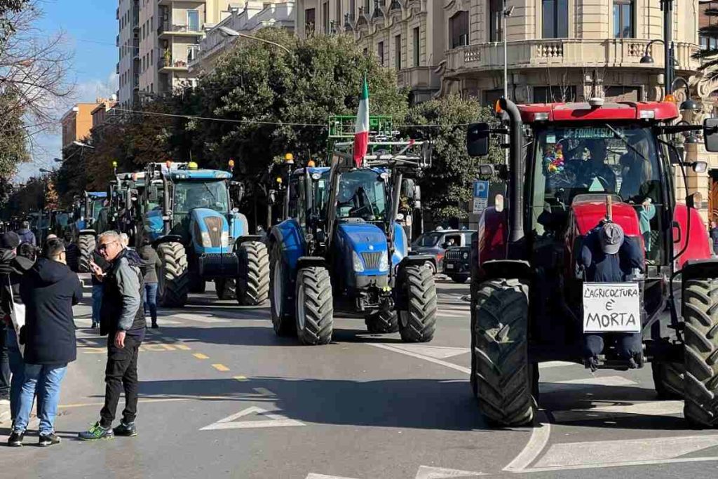 manifestazione dei cra a foggia