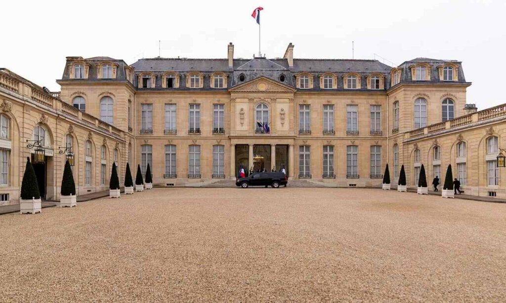 Palazzo Eliseo, foto da Wikimedia per l'articolo su Michel Barnier