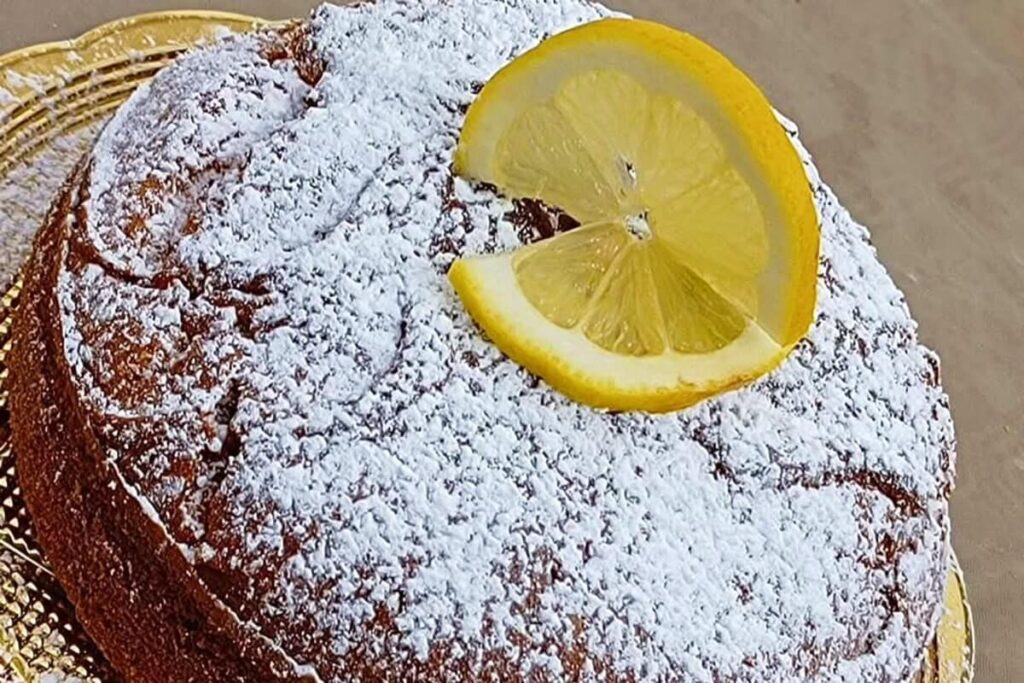 Torta al limone in friggitrice ad aria